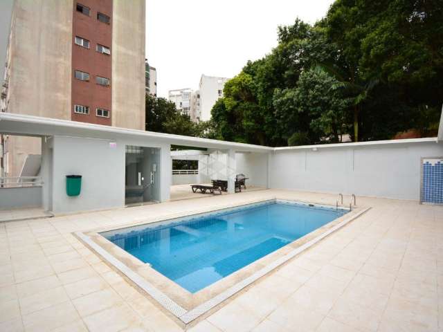 Cobertura duplex com vista panorâmica de 3 quartos, sendo 1 suíte e 2 vagas de garagem no bairro agronômica em florianópolis/sc