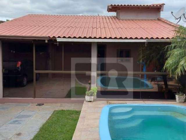 Excelente Casa 2 dormitórios, c/ 3 Vagas, Bairro Americana, Alvorada RS - 160m² privativos.