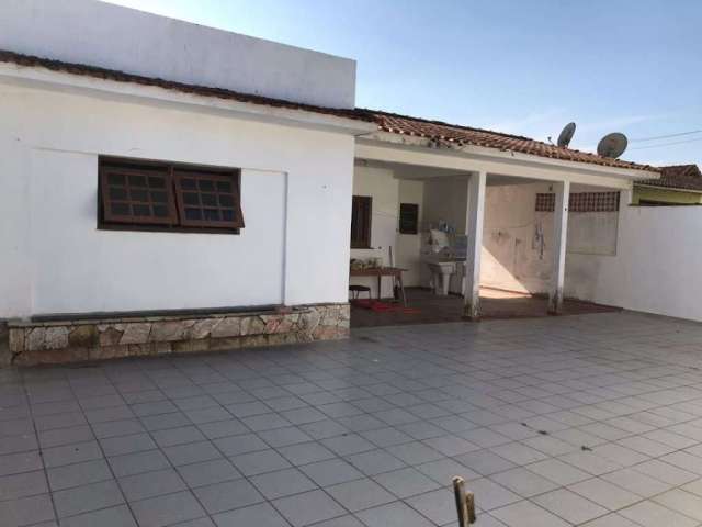 Casa com 4 dormitórios à venda, 290 m² por R$ 990.000,00 - Balneário Flórida - Praia Grande/SP