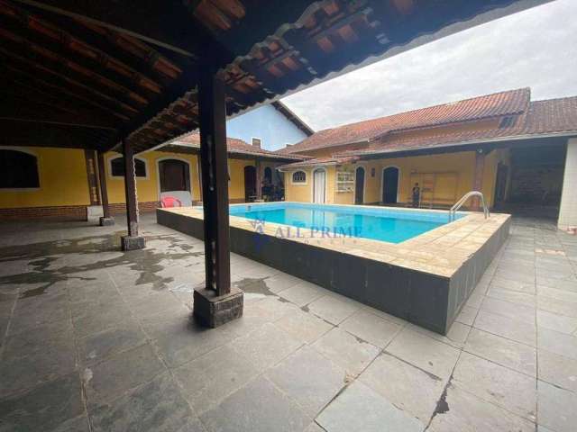 Casa Térrea com 554 m² 3 dormitórios, área gourmet e piscina Canto do Forte PG