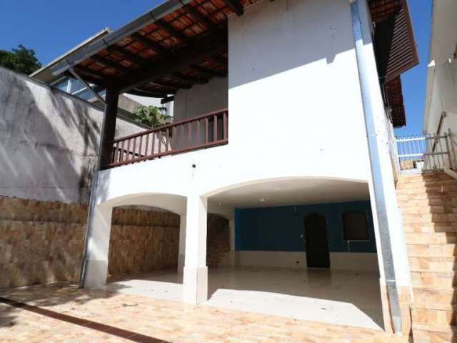 Casa tipo  para venda com 4 quartos, 336m²