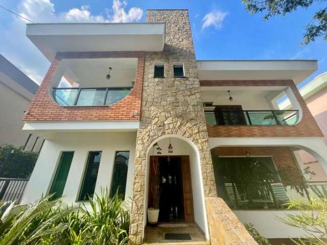 Casa tipo  para venda com 5 quartos, 780m²