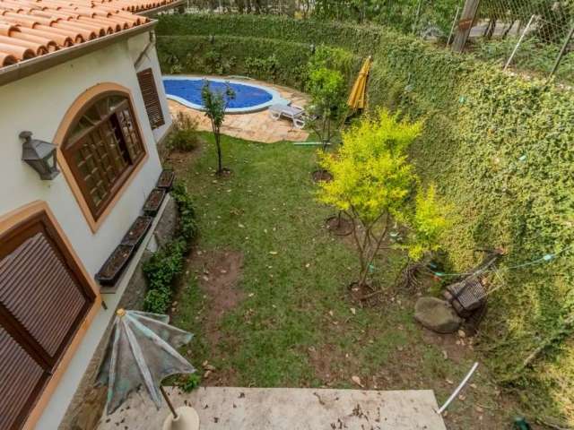 Casa tipo para venda com 4 quartos, 400m²