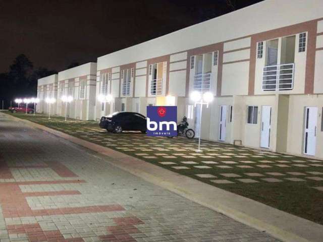 Sobrado à venda em Cotia, Parque Rincão, com 2 quartos, com 60 m², Condomínio Ville de vie 2