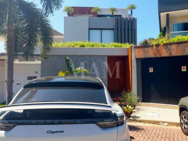 Casa com 4 suítes, piscina, lago, projeto contemporaneo à venda no Condomínio Riviera Del Sol