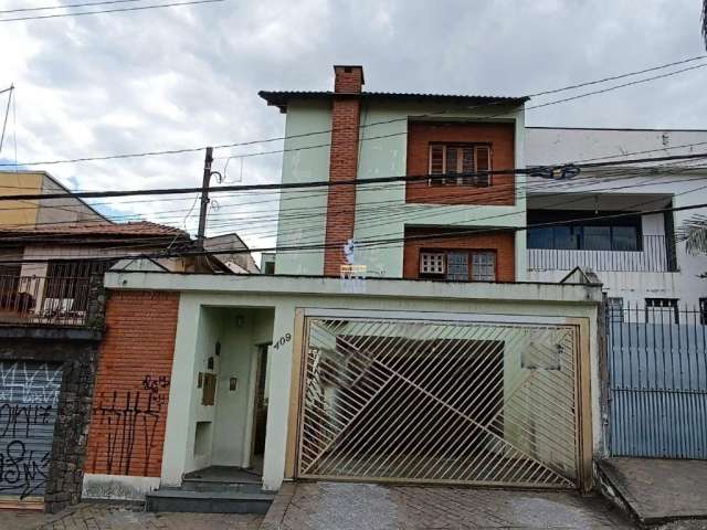 Sobrado à venda em São Paulo, Vila Nivi.