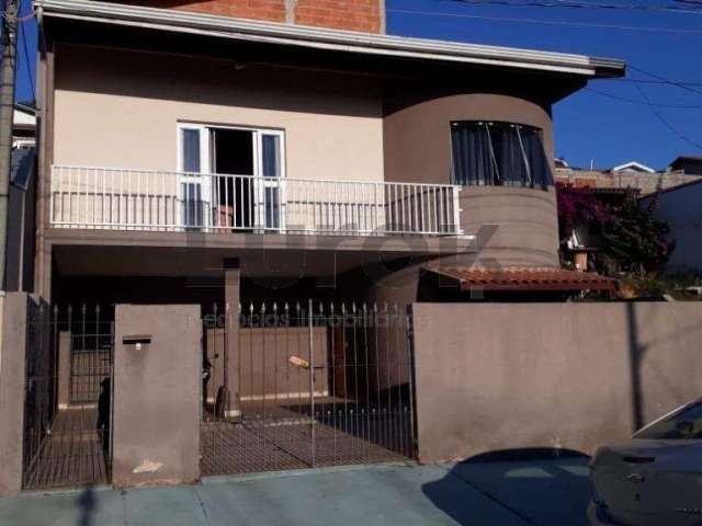 Casa com 3 quartos à venda no Jardim Maria Rosa, Valinhos , 274 m2 por R$ 585.000