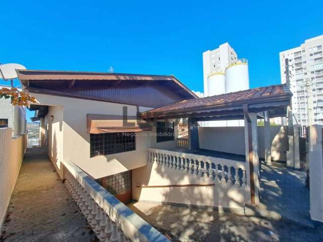 Casa com 3 quartos à venda no Jardim Novo Horizonte, Valinhos , 330 m2 por R$ 885.000