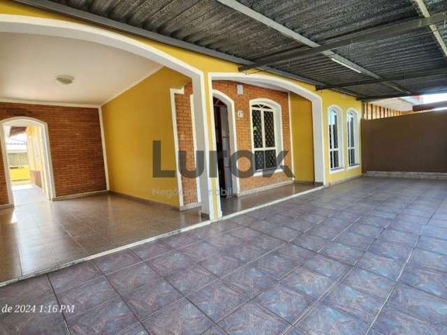 Casa com 3 quartos à venda na Santo Tordin, 47, Jardim dos Manacás, Valinhos, 193 m2 por R$ 650.000