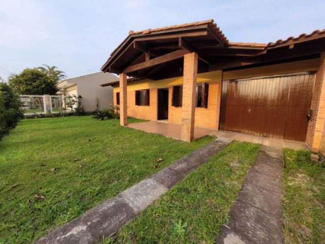 Casa em condomínio fechado com 3 quartos à venda na Miraguaia, 496, Atlântida, Xangri-Lá por R$ 680.000