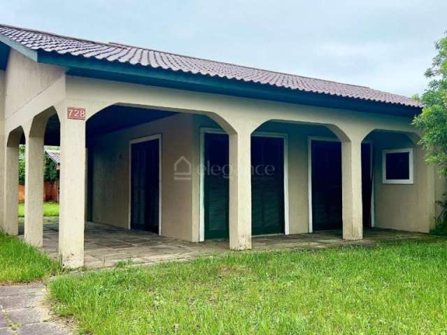 Casa com 3 quartos à venda na Ipê, 728, Atlântida, Xangri-Lá por R$ 600.000