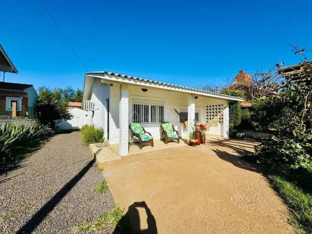 Casa com 3 quartos à venda na Pérola, 438, Rainha do Mar, Xangri-Lá por R$ 550.000