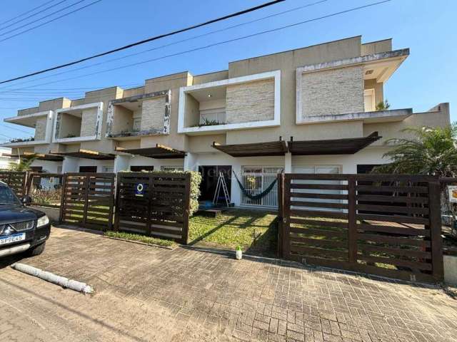 Casa em condomínio fechado com 3 quartos à venda na Rio Da Várzea, 35, Centro, Xangri-Lá por R$ 640.000