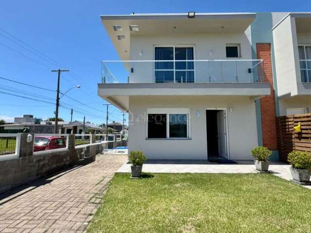 Casa em condomínio fechado com 3 quartos à venda na Rio Uruguai, 196, Centro, Xangri-Lá por R$ 789.990