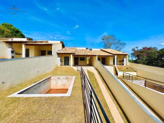 Casa com Piscina em Mairiporã/SP