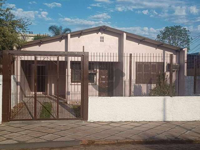 Casa com 3 dormitórios à venda, 130 m² por R$ 530.000,00 - Goiás - Santa Cruz do Sul/RS