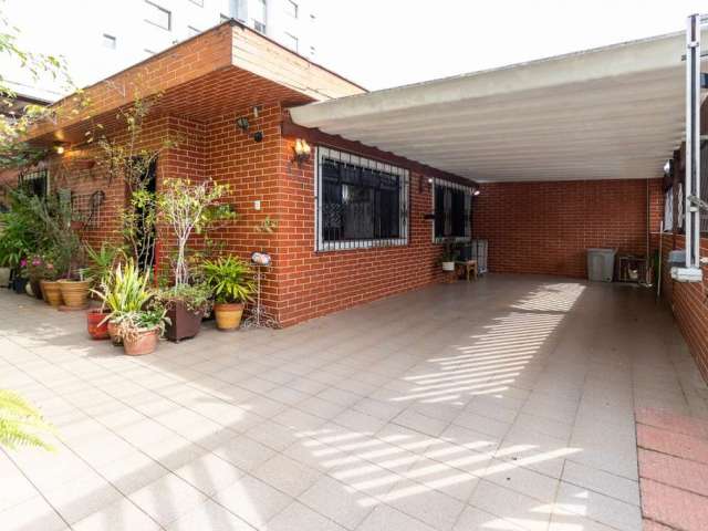 Atraente casa tipo  para venda com 3 quartos, 228m²