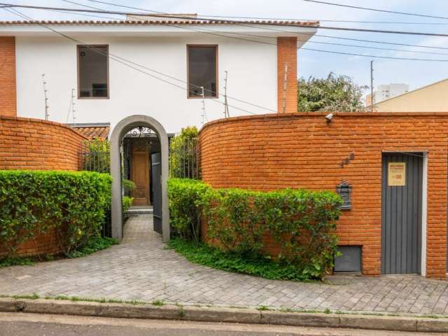 Funcional casa tipo para venda com 4 quartos, 410m²