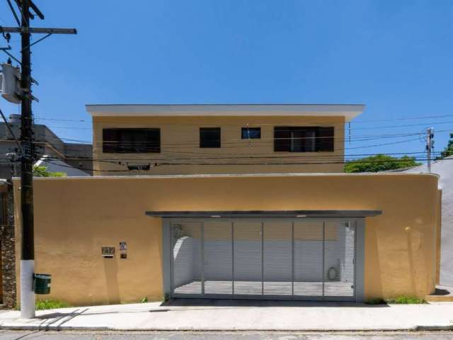 Aconchegante casa de vila  para venda com 4 quartos, 240m²