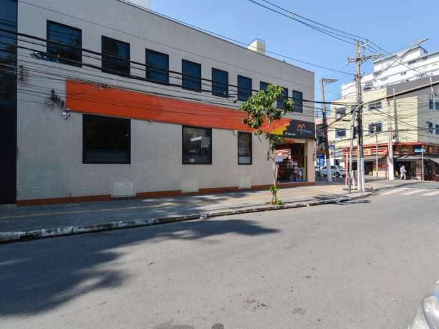 Funcional loja de rua  para locação, 220m²