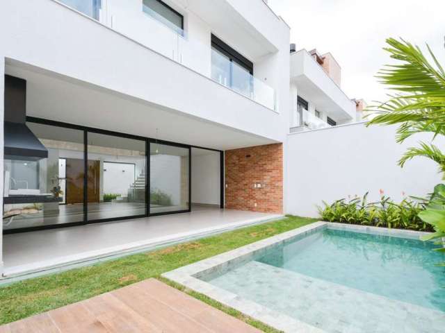 Elegante casa em condomínio para venda com 3 quartos, 331m²