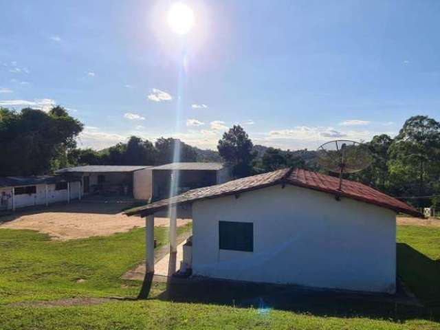 Rancho com 2 dormitórios à venda, 300 m² por R$ 700.000,00 - Jardim Paraiso - Mairiporã/SP