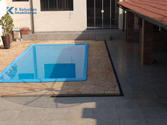 Casa com 3 dormitórios à venda, 366 m² por R$ 780.000,00 - Vila Cardia - Bauru/SP