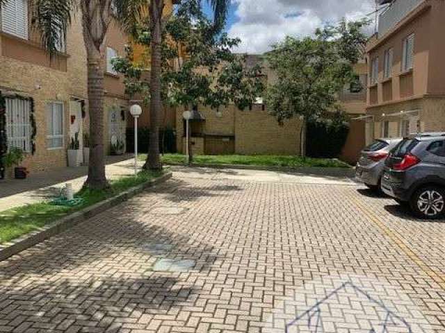 Sobrado em condomínio fechado na Vila Ema