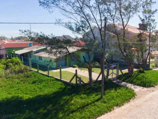 Linda casa 4 Dormitórios, Suíte 117m² a Beira Mar de Nova Tramandaí