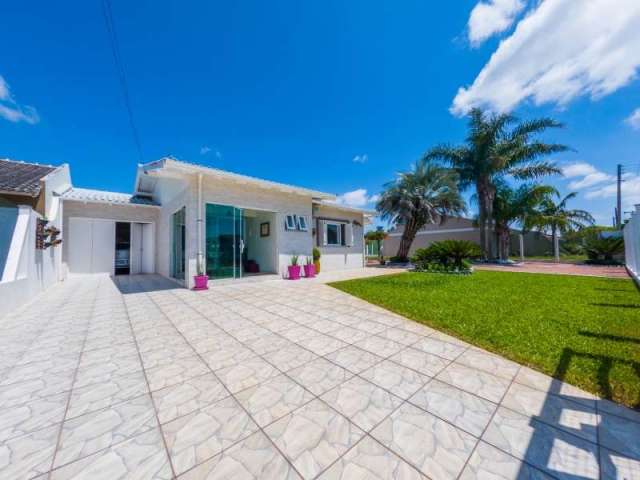 Encantadora Casa à Venda na Praia de Nova Tramandaí com Dois Terrenos