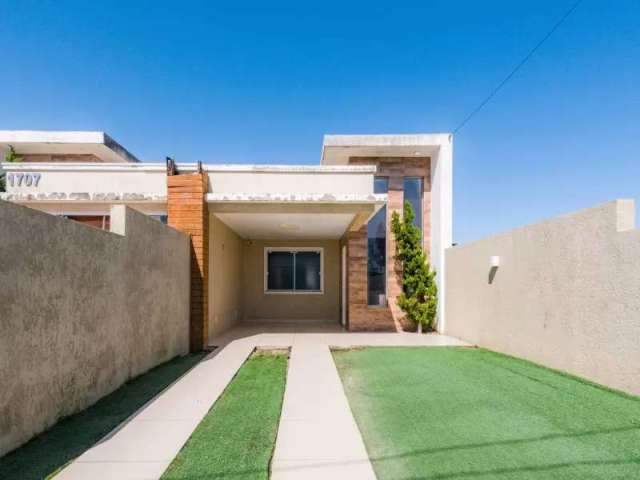 Casa à Venda com piscina em Tramandaí