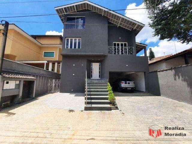 Casa com 3 dormitórios -  piscina e 5 vagas  --  Parque Paulistano -  Cotia