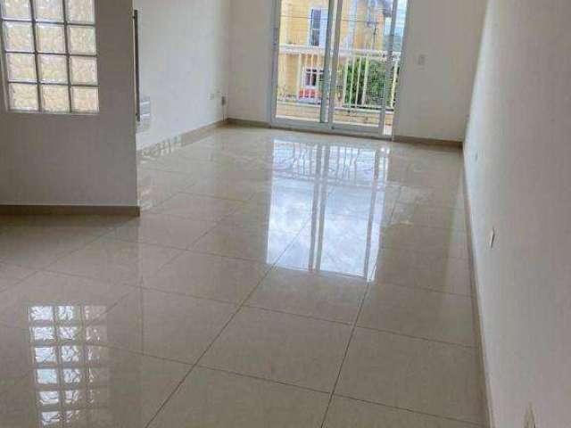 Casa com suíte em Condomínio Cotia