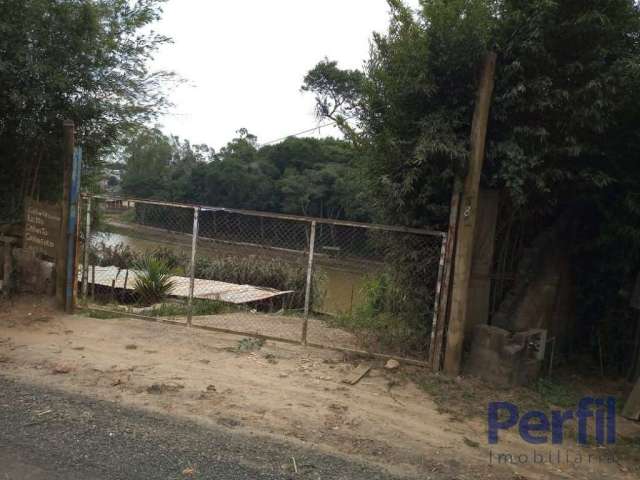 Chácara / sítio à venda na Vila Cabrera, Suzano  por R$ 400.000