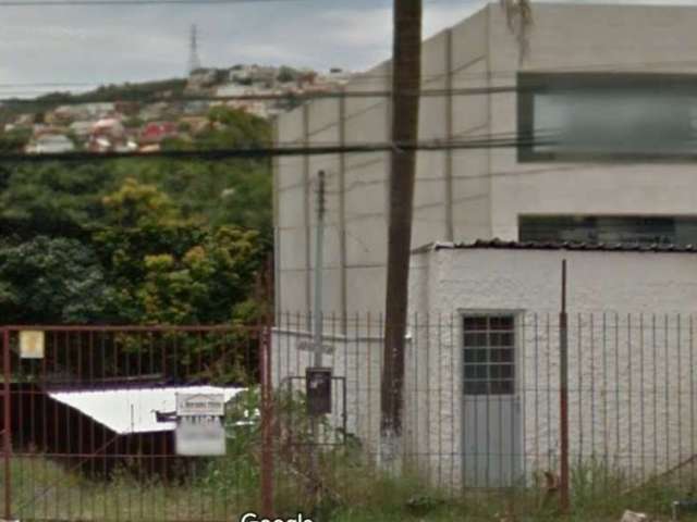 Ótimo terreno em ponto comercial na Av. Cavalhada medindo 8,75 x 62 , em excelente localização.&lt;BR&gt;&lt;BR&gt;vale a pena conferir!!!