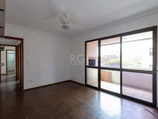 APARTAMENTO 02 DORMITÓRIOS | BAIRRO MENINO DEUS&lt;BR&gt;&lt;BR&gt;Lindo apartamento 02 dormitórios, sendo uma suíte, sacada com churrasqueira, cozinha,  living dois ambientes, área de serviço com saí