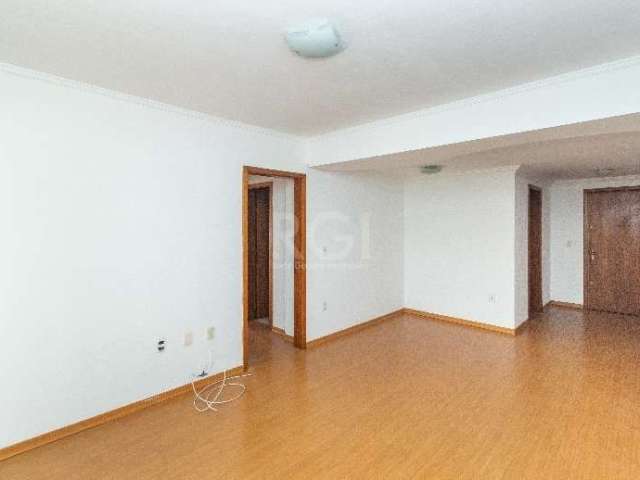 Apartamento localizado no bairro Vila Ipiranga com 117m² no 2º andar. Imóvel com 02 dormitórios, sala de estar/jantar, sacada, cozinha com armários, banheiro social,e suite, área de serviço,e pisos em