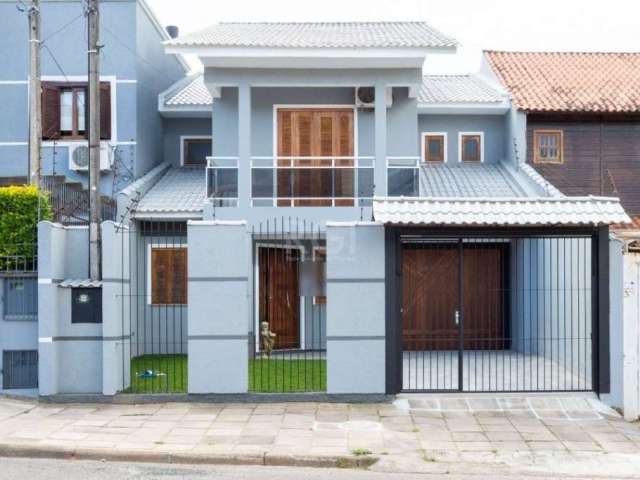 Morar com qualidade de vida!!!!&lt;BR&gt;ótima casa em rua super tranquila com:&lt;BR&gt;jardim,&lt;BR&gt;living para dois ambientes, lavabo, cozinha com ótimo tamanho, edicula com banheiro.&lt;BR&gt;