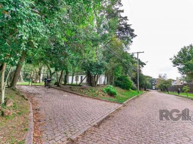 Amplo terreno de esquina, com cerca de 7.267m² e que faz frente à Av. Coronel Marcos, com opção de análise para projeto BTS. Localizado próximo a AABB e ao lado do Condomínio Las Rocas.&lt;BR&gt;&lt;B