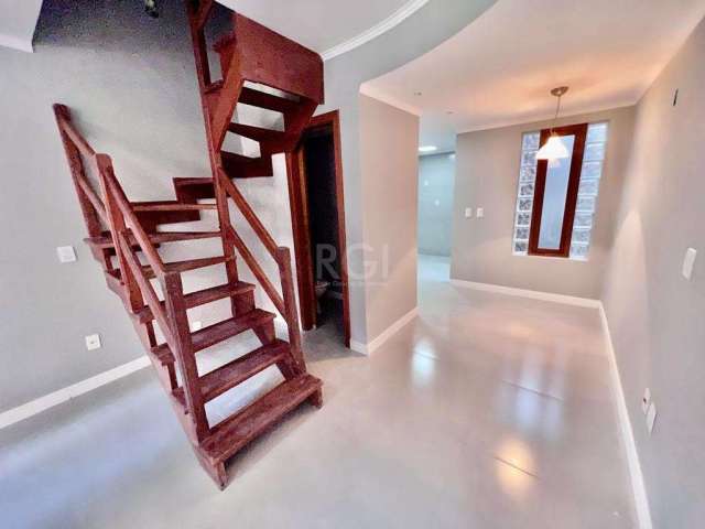 Casa 3 dormitórios, 2 vagas de garagem, no bairro Camaquã, Porto Alegre/RS.    &lt;BR&gt;&lt;BR&gt;Esta casa de 94,08m² e três dormitórios oferece um espaço amplo e funcional, perfeito para uma vida c