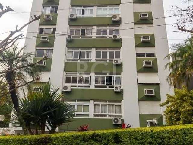 Vende-se apartamento , amplo com 2 dormitórios, com garagem escriturada, próximo a 24 de outubro, living dois ambientes, cozinha espaçosa, banheiro social, dependência de  empregada, banheiro auxiliar