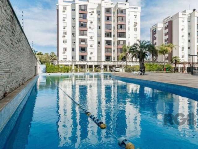 Apartamento com 3 dormitórios sendo uma suíte,  totalmente mobiliado com móveis planejado de ótima qualidade proporcionando praticidade e elegância. Living é amplo com um janelão com vista para a praç