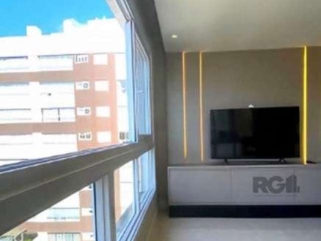 Excelente apartamento!&lt;BR&gt;Possui três dormitórios, sendo um dormitório com uma suíte e os outros dois, com uma suíte americana, living para dois ambientes, cozinha americana, área de serviço, la