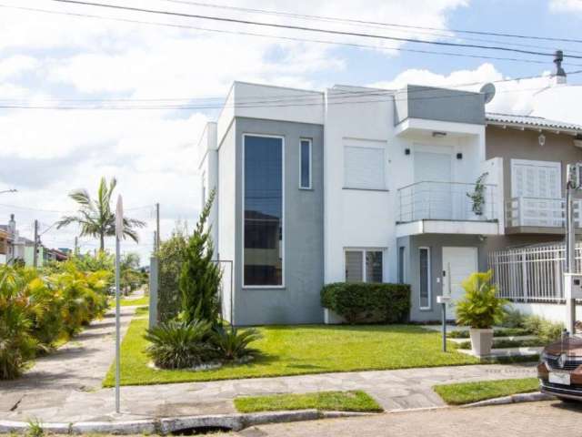 Excelente oportunidade de adquirir uma encantadora casa de esquina no prestigiado Loteamento Fechado Jardins do Prado, localizado na Hipica! &lt;BR&gt;&lt;BR&gt;Esta residência oferece conforto e esti