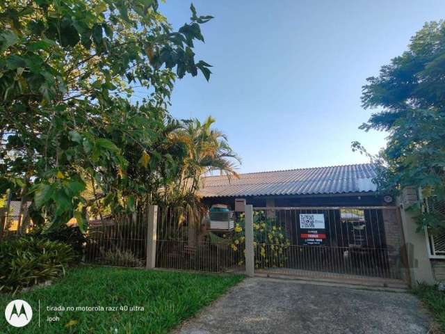 Ótima casa no bairro Belém Novo, zona sul de Porto Alegre.&lt;BR&gt;&lt;BR&gt;Casa com dois dormitórios , cozinha ampla, living 2 ambientes , área de serviço separada, vaga para 2 carros coberta., pát