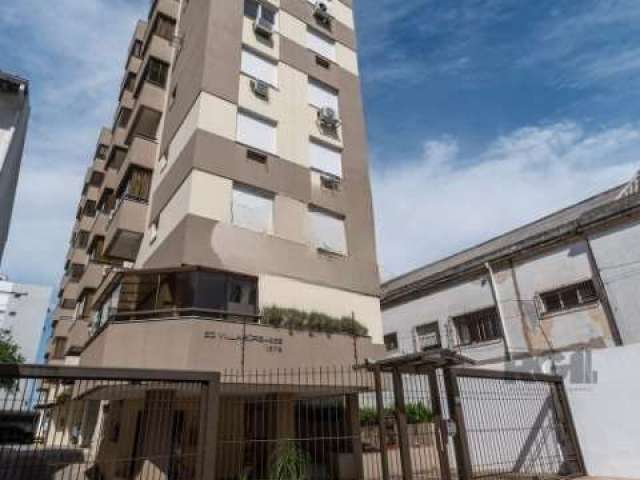 Vende-se  apartamento com 2 quartos no bairro Santana, 55,34m² de área privativa, living para 2 ambientes, sacada com churrasqueira, estar íntimo, living, cozinha, área serviço, banheiro social, água 