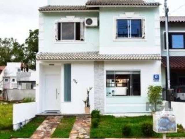 EXCELENTE casa no bairro Hípica no Jardins do Prado, possui 3 dormitórios, sendo 1 suíte, living 2 ambientes, espaço gourmet com churrasqueira, lavabo, área de serviço, cozinha, pátio com piscina priv