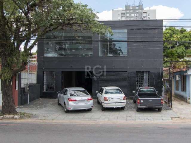 Loja comercial | Bairro Cristal | Frente para Avenida  | 680m²&lt;BR&gt;&lt;BR&gt;Loja de frente para a Av. Icaraí, possui 680m² privativos, divididos em dois pavimentos e vagas para até 4 carros em f