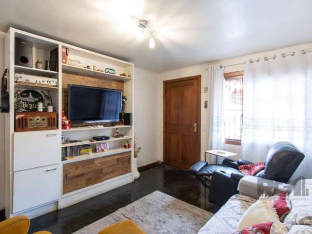 Casa de 3 dormitórios à venda na Tristeza - Zona sul de Poa. &lt;BR&gt;&lt;BR&gt;&lt;BR&gt;Sobrado de três dormitórios, um deles suíte com closet. Sala de estar, jantar, cozinha, lavabo, lavanderia e 