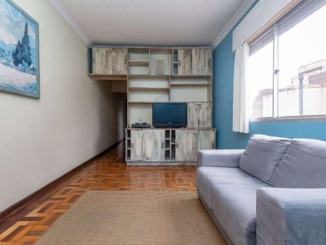 Descubra o seu novo lar no coração de Porto Alegre! Este encantador apartamento, localizado no Edifício Helena, no bairro Rio Branco, é a perfeita combinação de conforto e praticidade. Situado ao lado